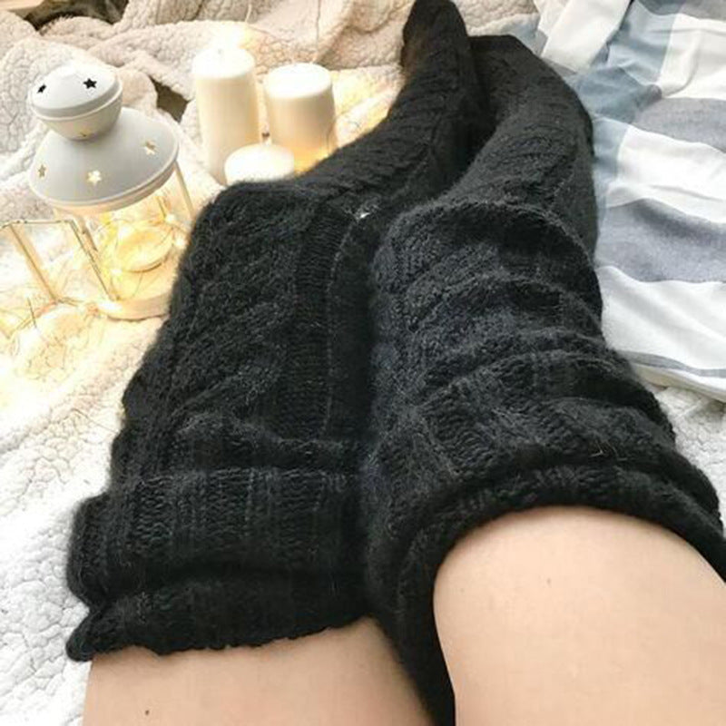 Gestrickte Socken über dem Knie verlängerte Strümpfe