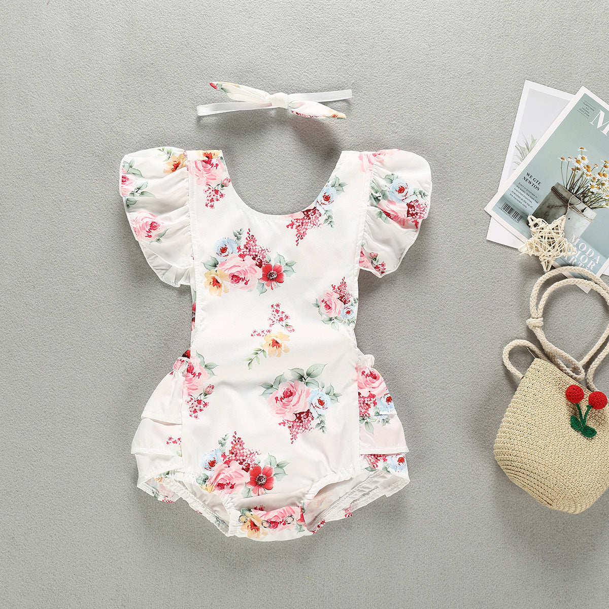 Vêtements fleuris pour bébé fille