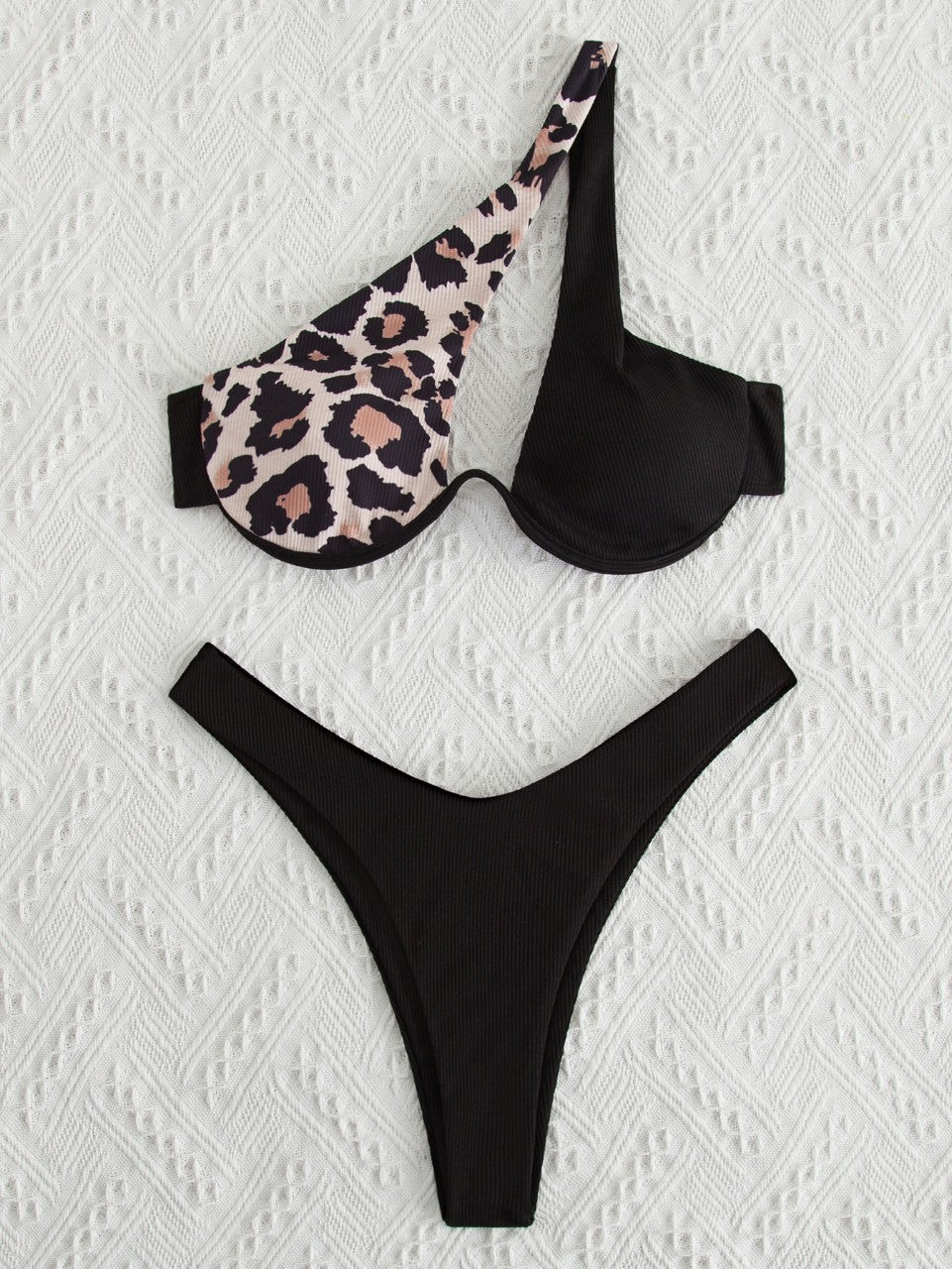 Maillot de bain bikini à coutures