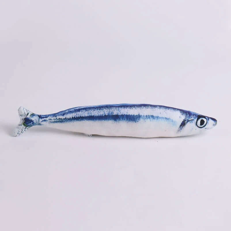Model of a fish on a light gray background